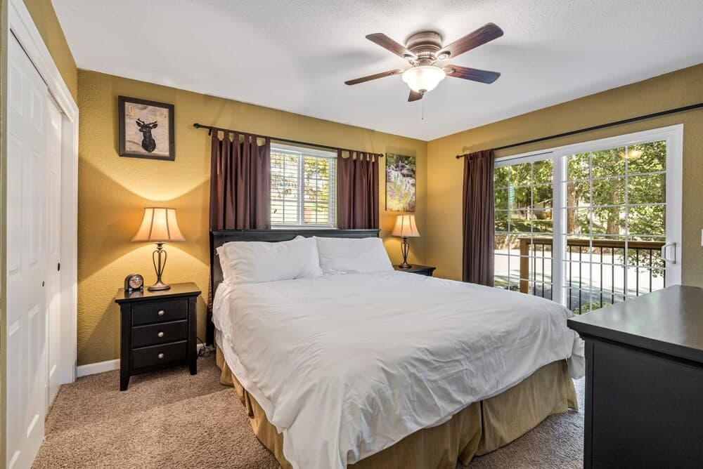 Lake View Oasis - Pet-Friendly Home with 2 Decks by Yosemite Region Resorts