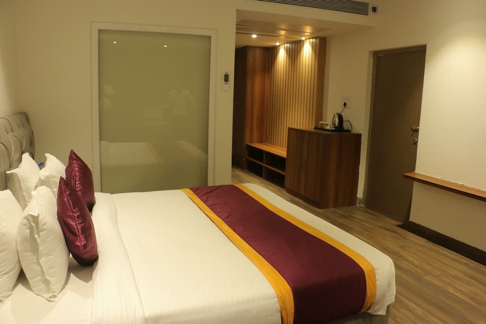 Tulip Arena Hotel Club Event By SGL