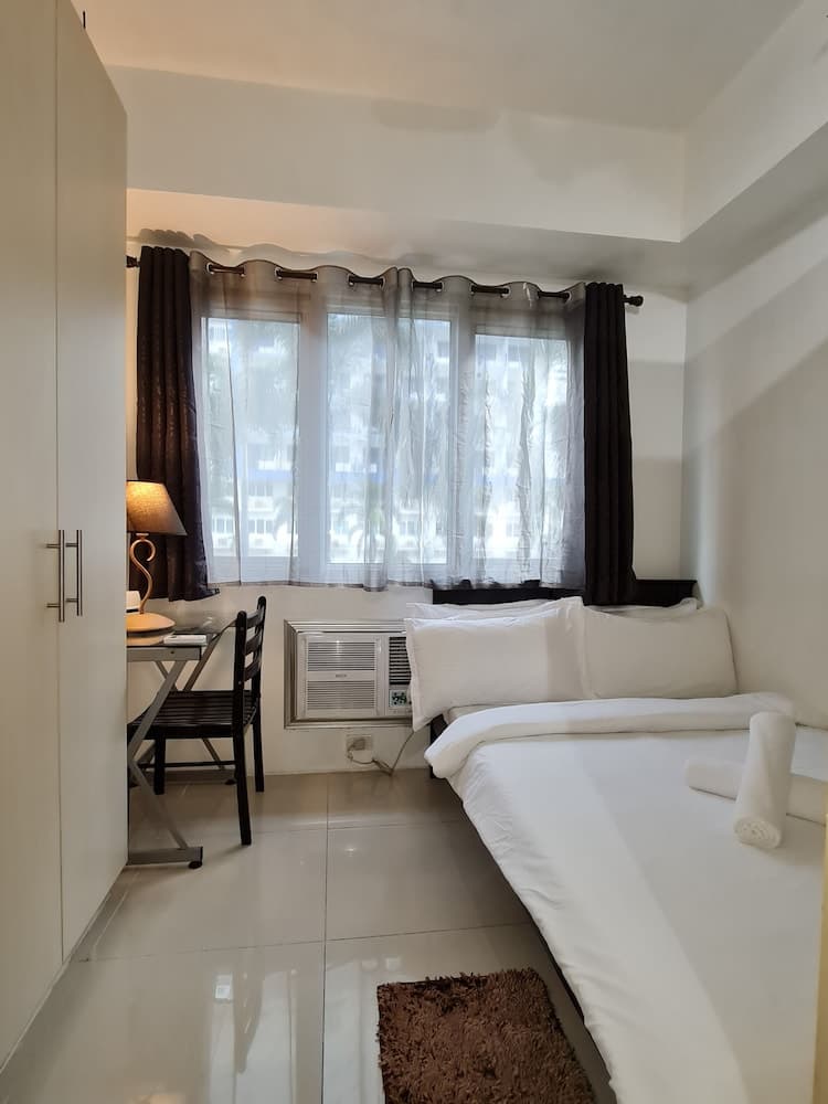 Sea Residences - Condo R Us