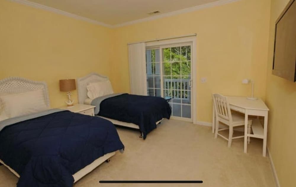 Seaview North Myrtle Beach 5 Bedroom Home by Redawning