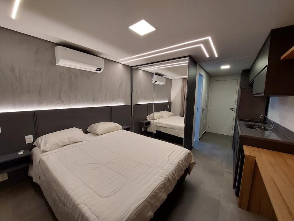 Apartamento novo ao lado do metrô