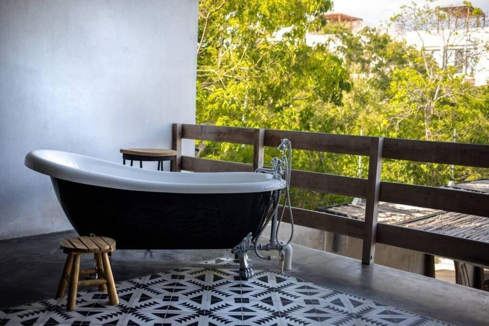 Elegant 2-br Flat Near Downtown Tulum Area