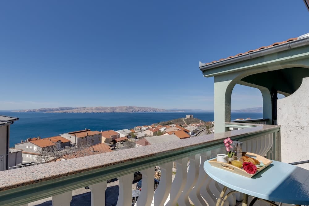 Seaview Pool Suite Larma 2