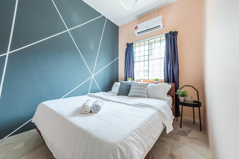 Corner 3BR Landed House at Sepang