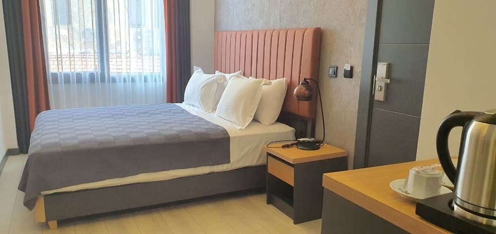 Woynpoint Hotel & Cafe