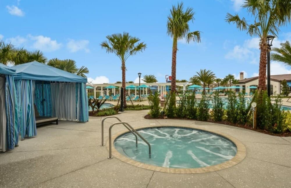 Stunning 5 Bd w Pool Close to Disney Windsor Westside 2015