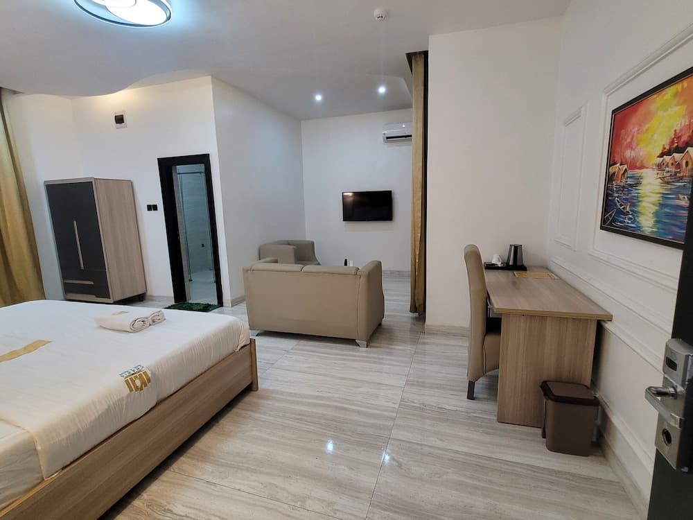 The Charis Hotel and Suites