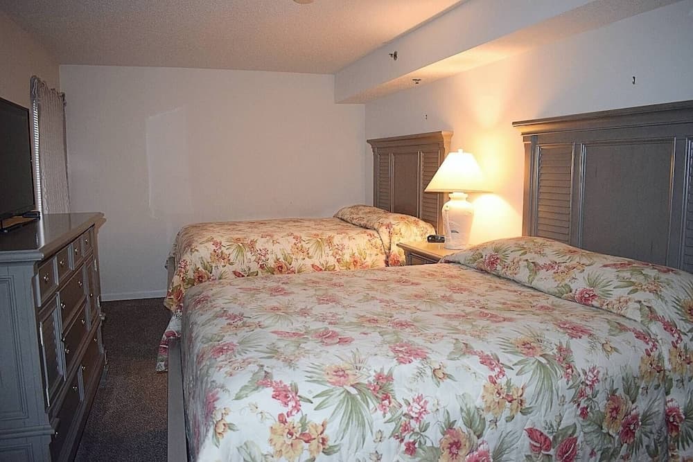 Crescent Shores S 608 3 Bedroom Condo