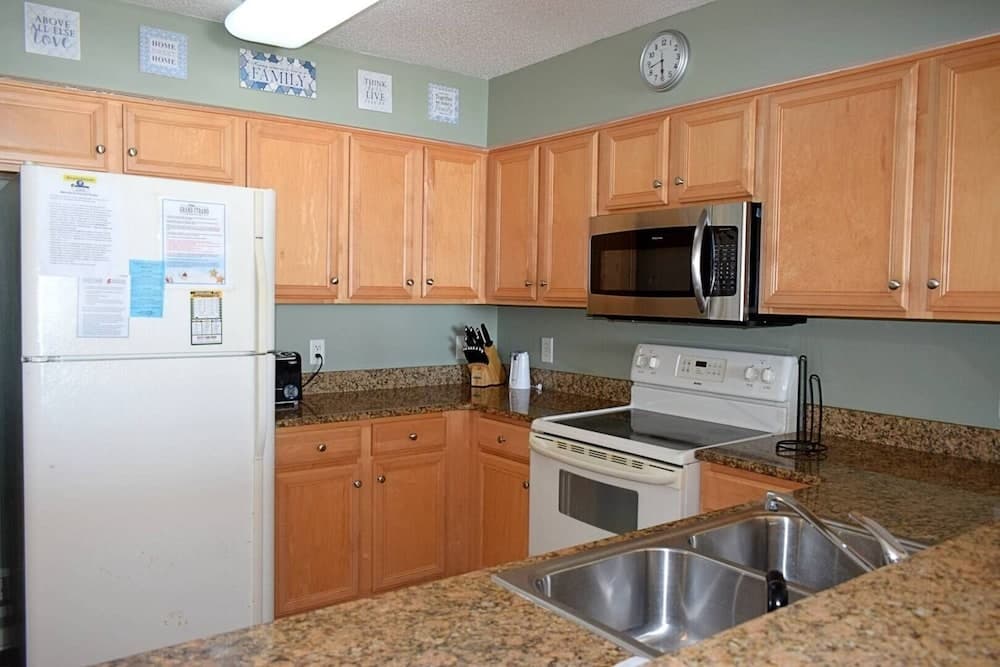 Crescent Shores N 404 2 Bedroom Condo by Redawning