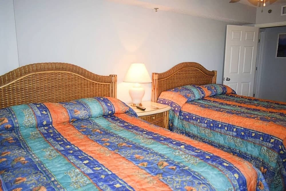 Crescent Shores S 1310 4 Bedroom Condo