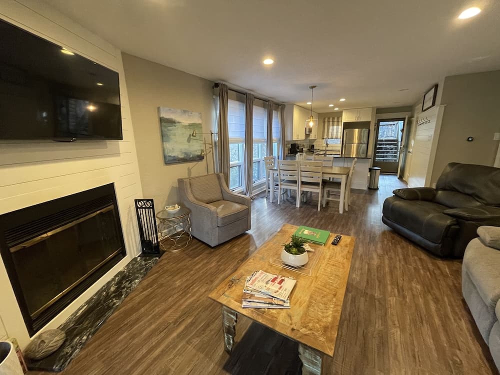 4bnc, Two Bedroom, two Bath Log-sided Condo With Forest View 2 Condo by Redawning