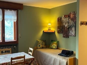 Petite Fleur- Bluchalet