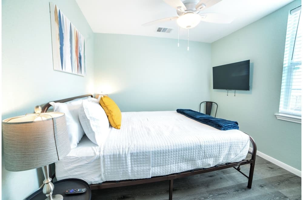 Fascinating 1br/1 BA Near Festive DT and Riverwalk