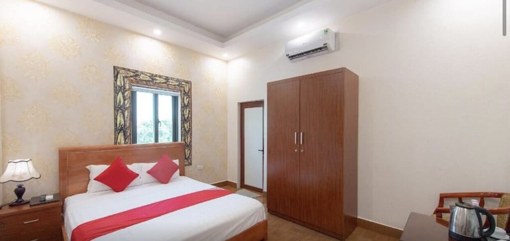 Luxury Airport Hotel & Travel