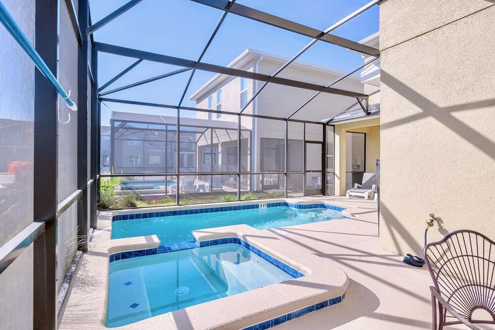 5BR Home - Private Pool Hot Tub - Near Disney