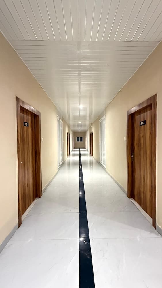 Hotel Emperor Paradise