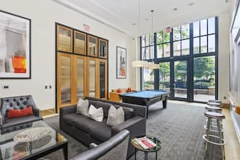 Great Condo at Pentagon City