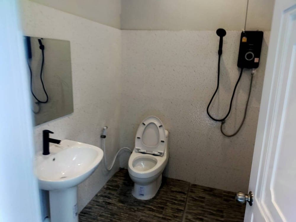 Kingkong Khao Phlai Dam