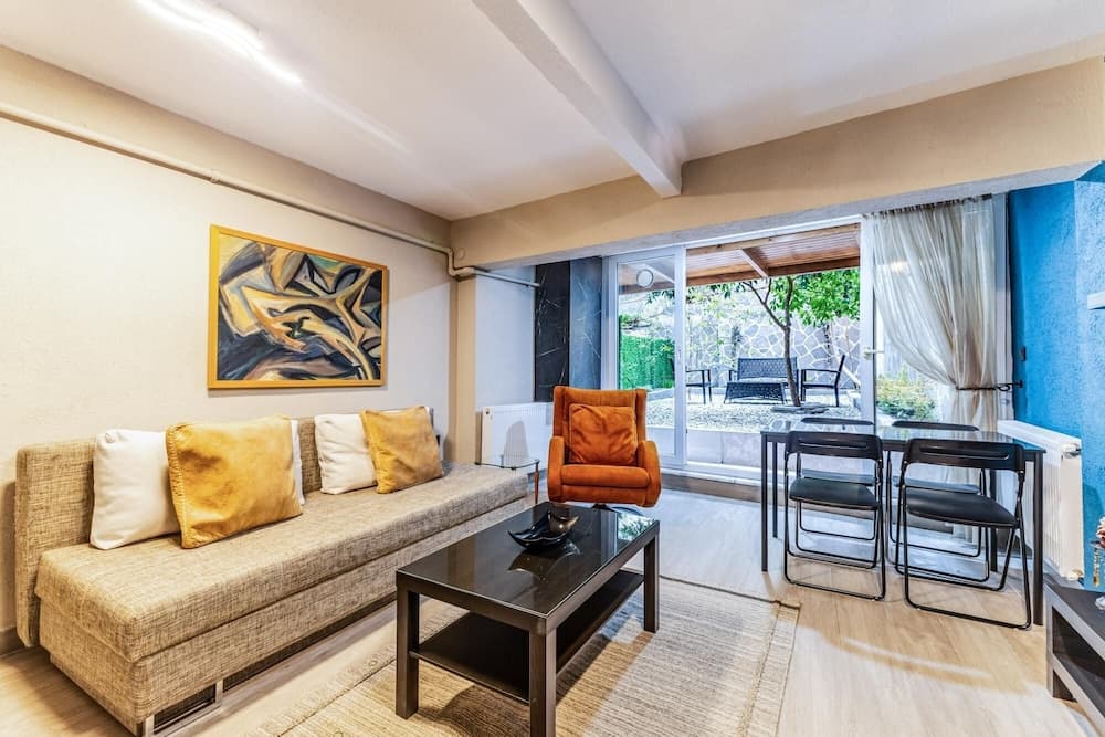 Stylish Fully Furnished Modern Flat in Kad k y