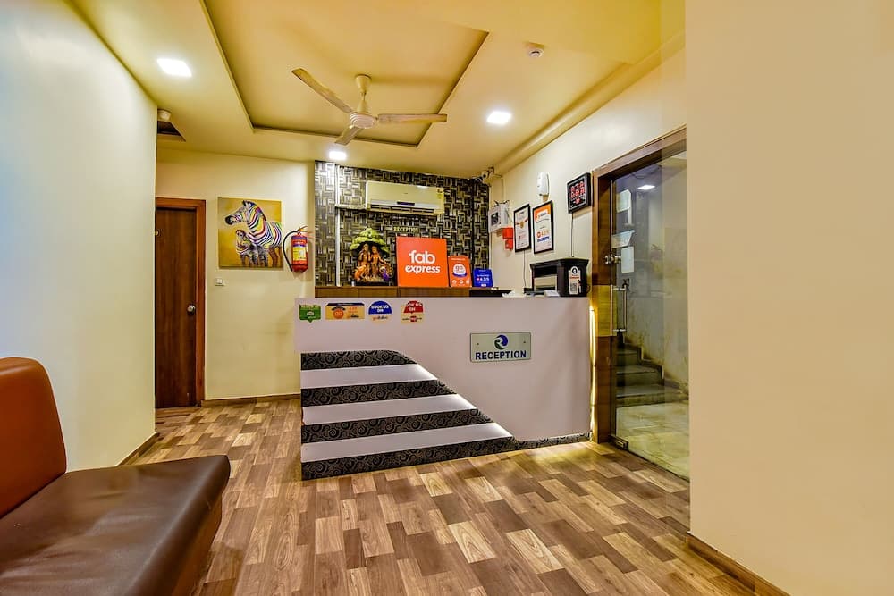 Fabexpress Relax Inn