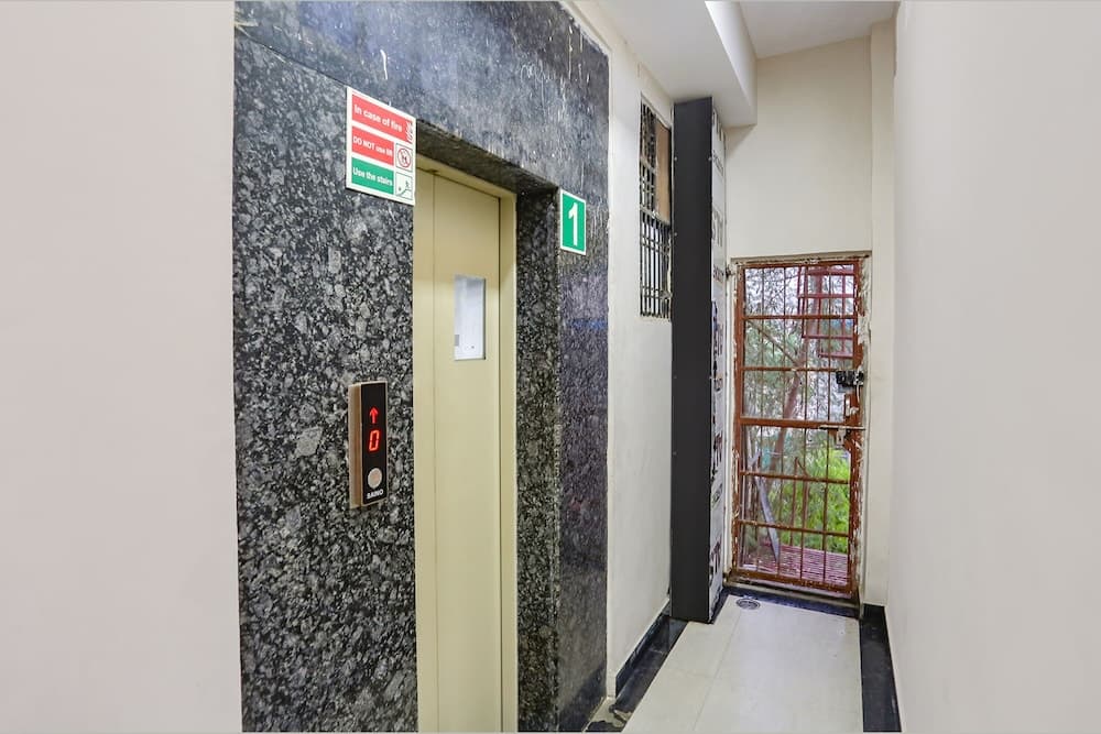 Fabhotel Season Park 2