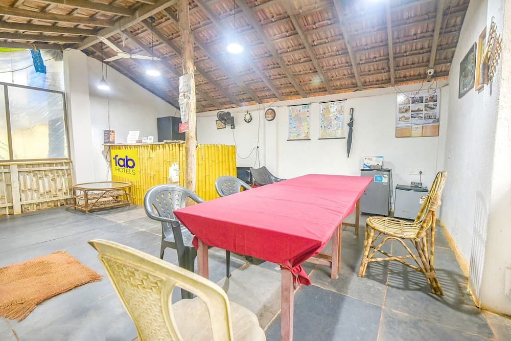 Fabescape Green Ivy Hospitality