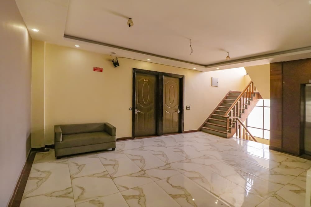 Fabhotel Narula