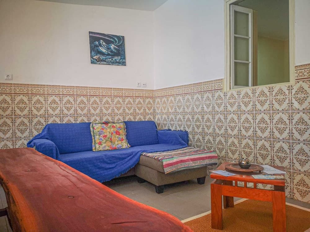 Casa do Rosa - Sleeps 6 - Parking - Wifi