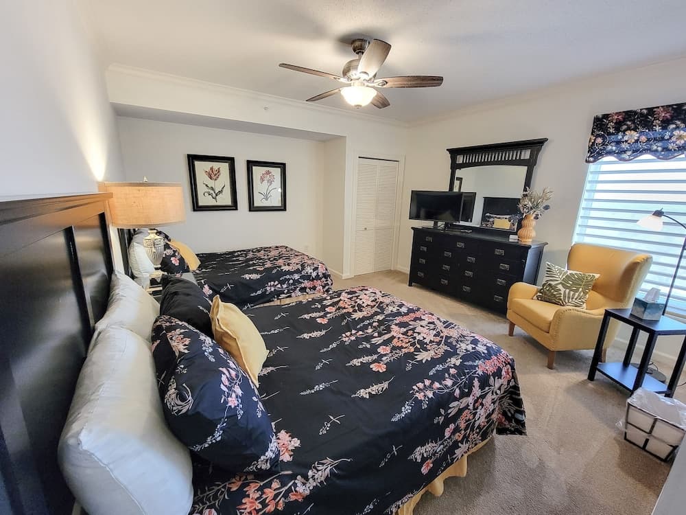 2307 Royale Palms 3 Bedroom Condo