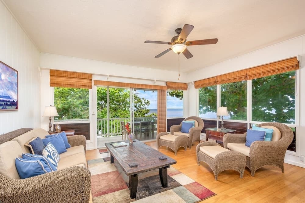 Anini Kai Hulali 4 Bedroom Home by Redawning