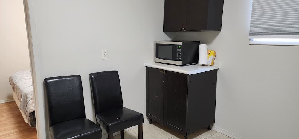 Chesskings Car Rental Guest House