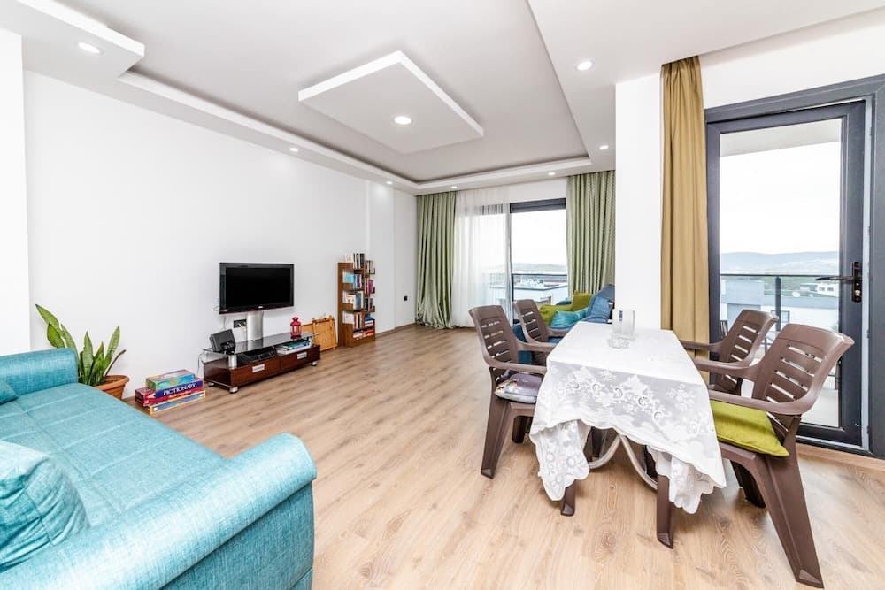 Spacious Flat With Balcony in Mugla