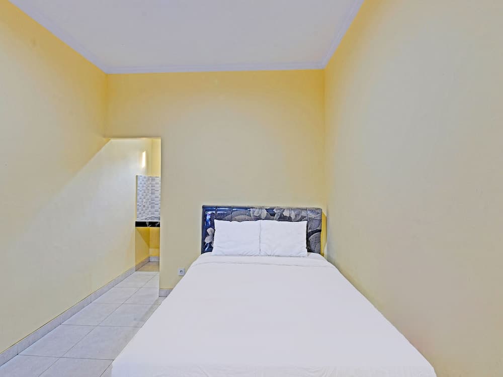 OYO 90823 Casa Jupiter Shine