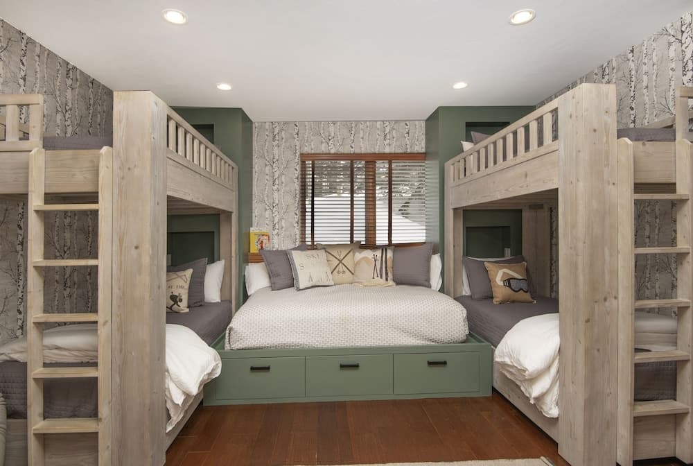 Lupine Residence 5 Bedroom Home