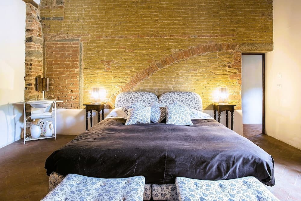 Luxury, Sustainability and Eco Pool