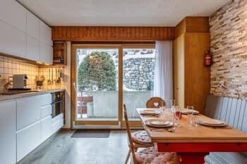 Nevada 404 - Centrally Located 6 pax Apartment Garage