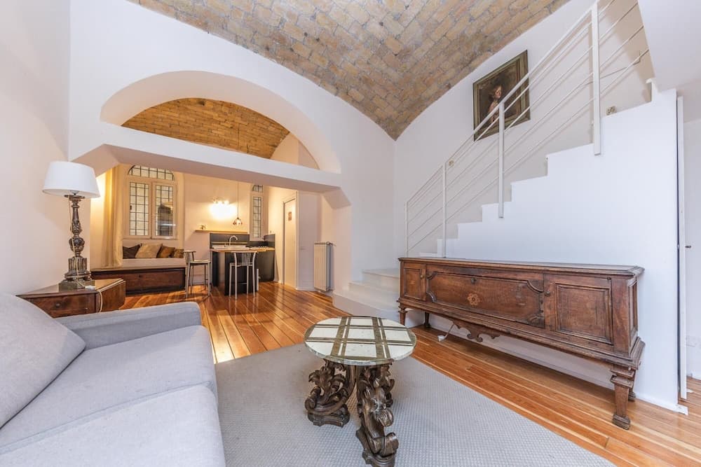 Romantic Nest in Vibrant San Lorenzo