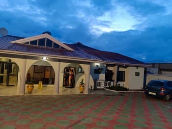 PRESTIGE GUESTHOUSE Ksi