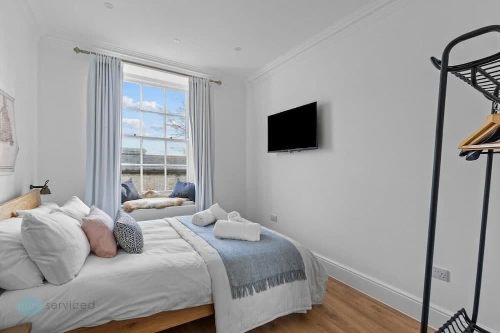 Churchill's Residence By Pureserviced