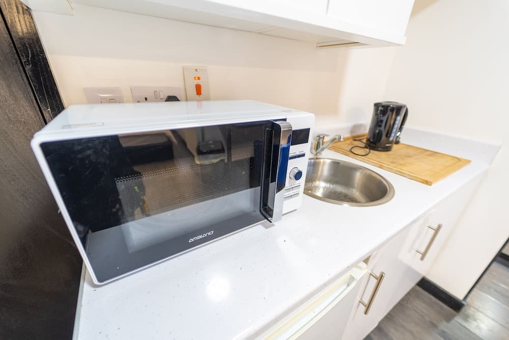 39 North Road Studios Near QE and UOB