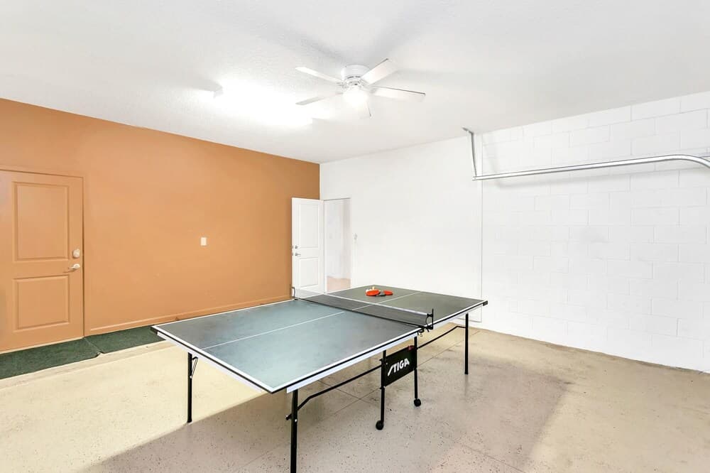 6BR Luxury Home With BBQ and Private Pool