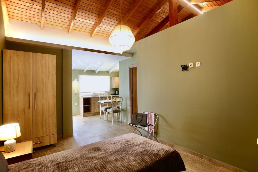 GK Mediterranean Village -AirportShuttle