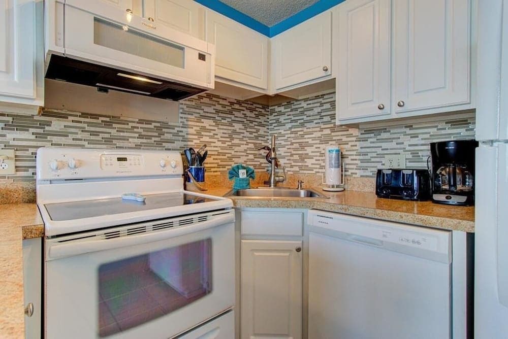 0305 Mako Your Dreams Come True by Atlantic Towers