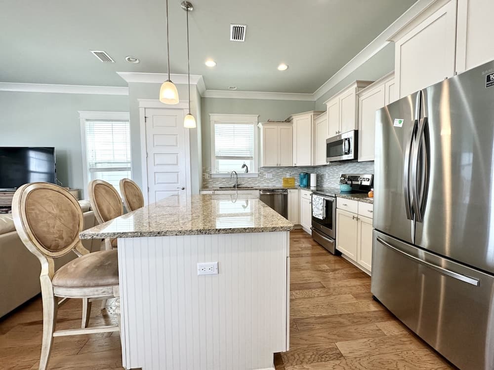 Sunset View 4 Bedroom Home by Redawning