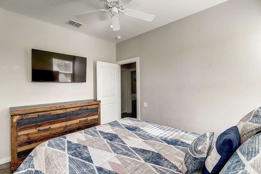 Nauti Paradise 5 Bedroom Home