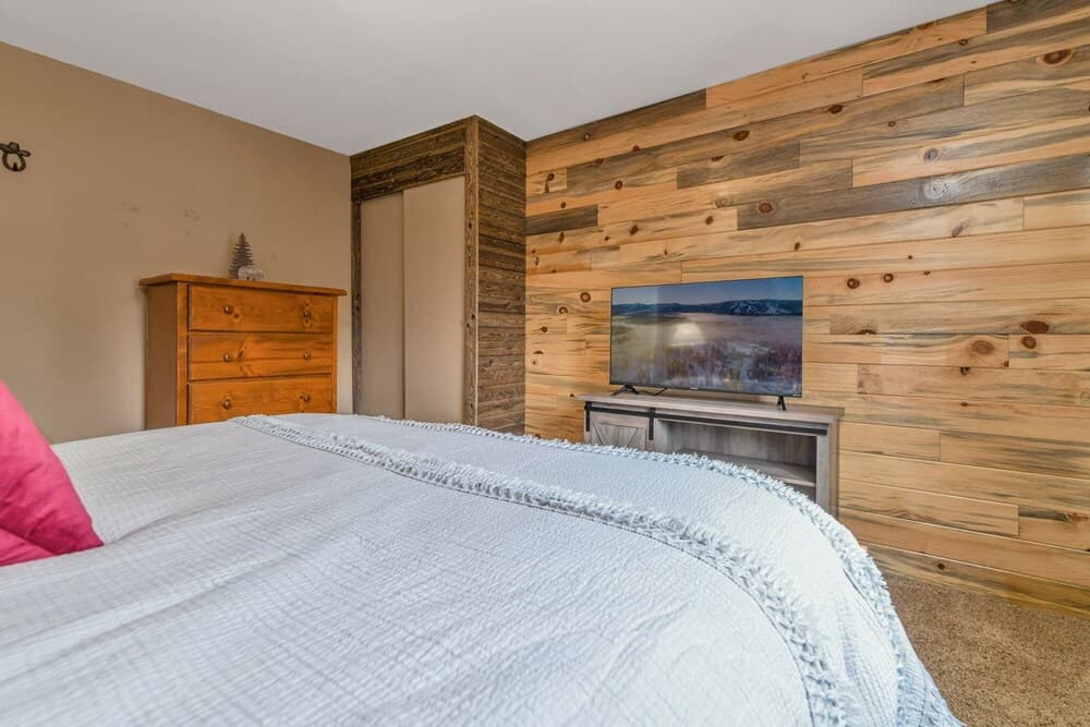 2267-emma's Cottage 1 Bedroom Chalet by Redawning