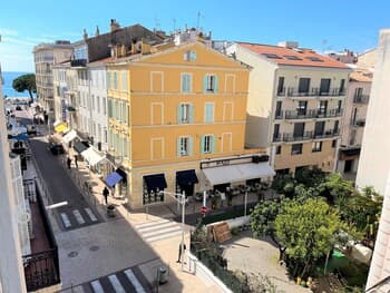 Modern Apartment 20 m from the Sea