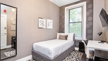 Rooms At Premier Suites Bay Village