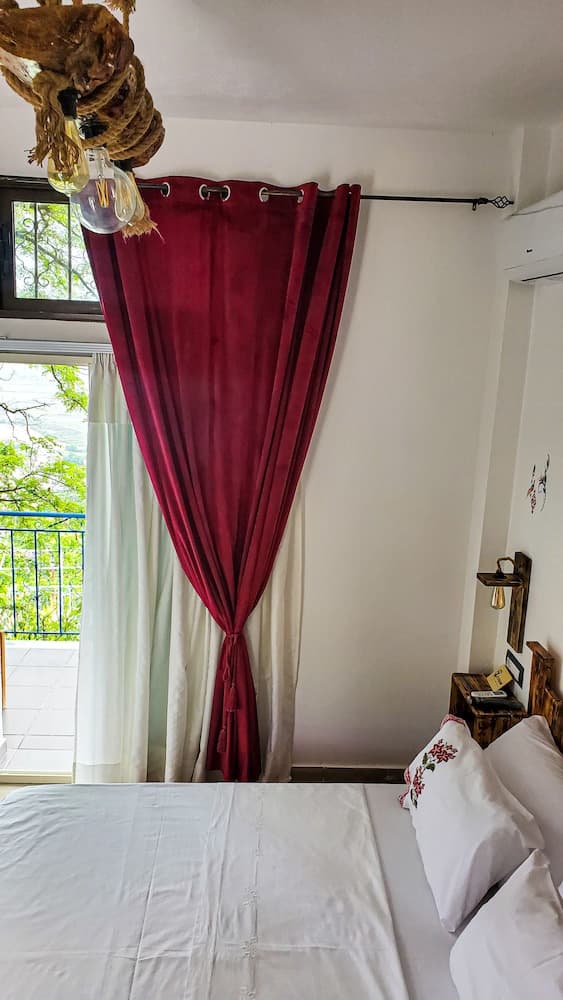 Clockwise Gjirokaster