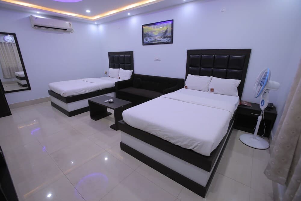 Hotel Rio Inn Trimbakeswer